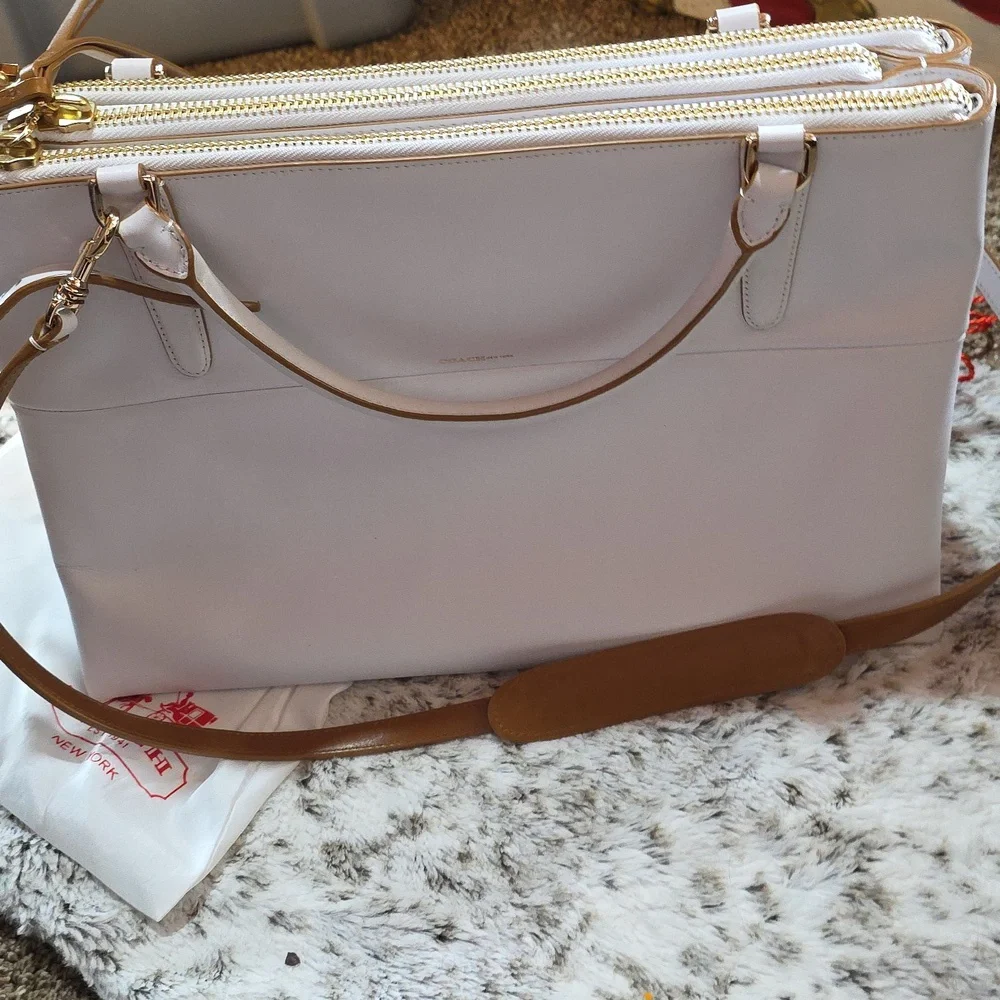 Coach Burough Bag - Picture 3 of 17